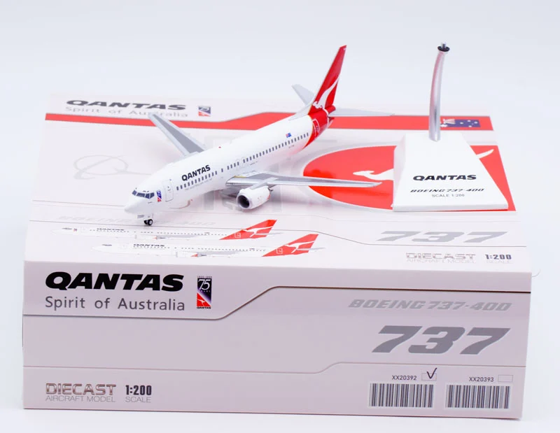 Collectible Diecast Aircraft Model Boeing B737-400 XX20392 JC Wings 1:200 Qantas Reg: VH-TJW