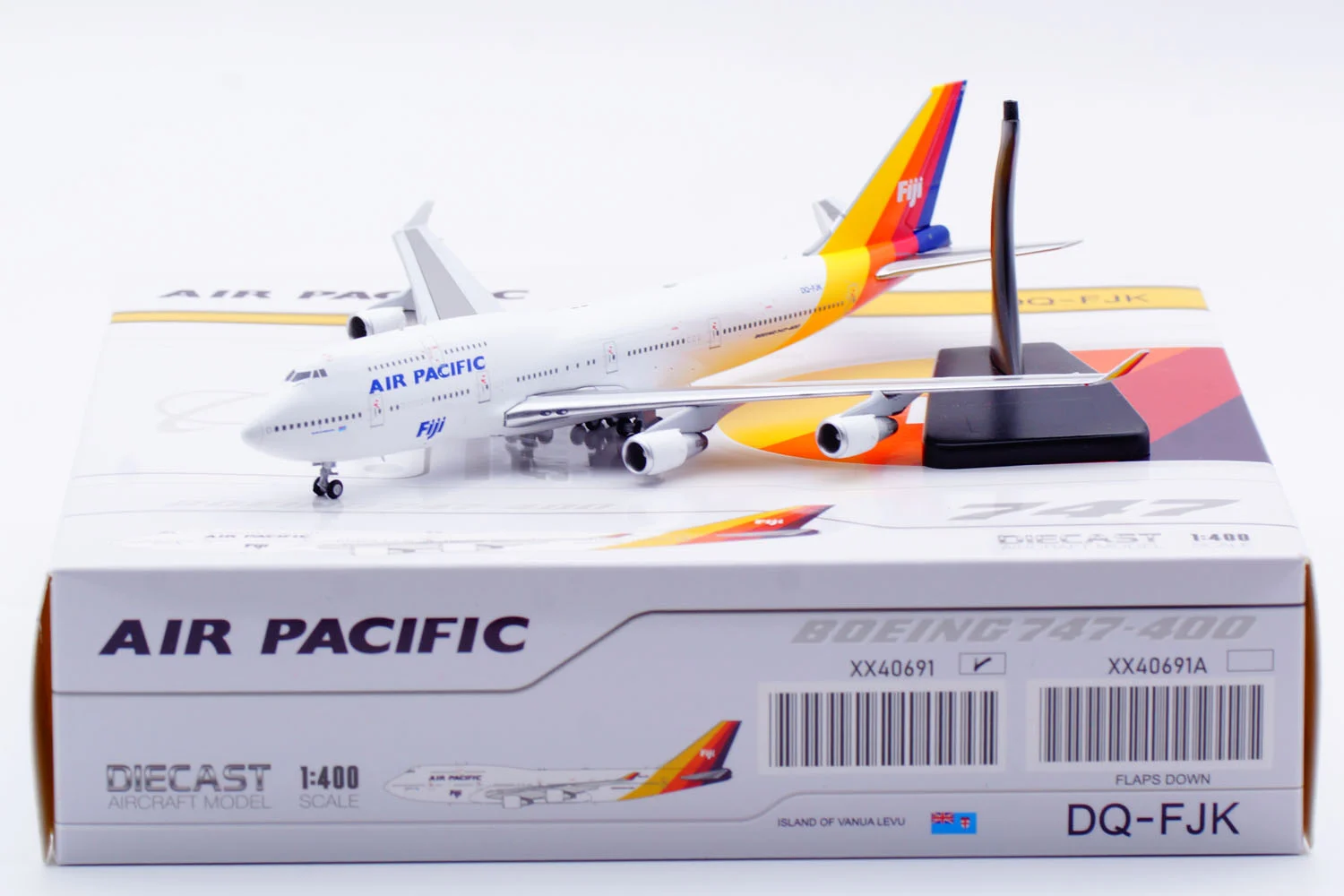 Collectible Diecast Aircraft Model Boeing B747-400 XX40691 JC Wings 1:400 Air Pacific Reg: DQ-FJK