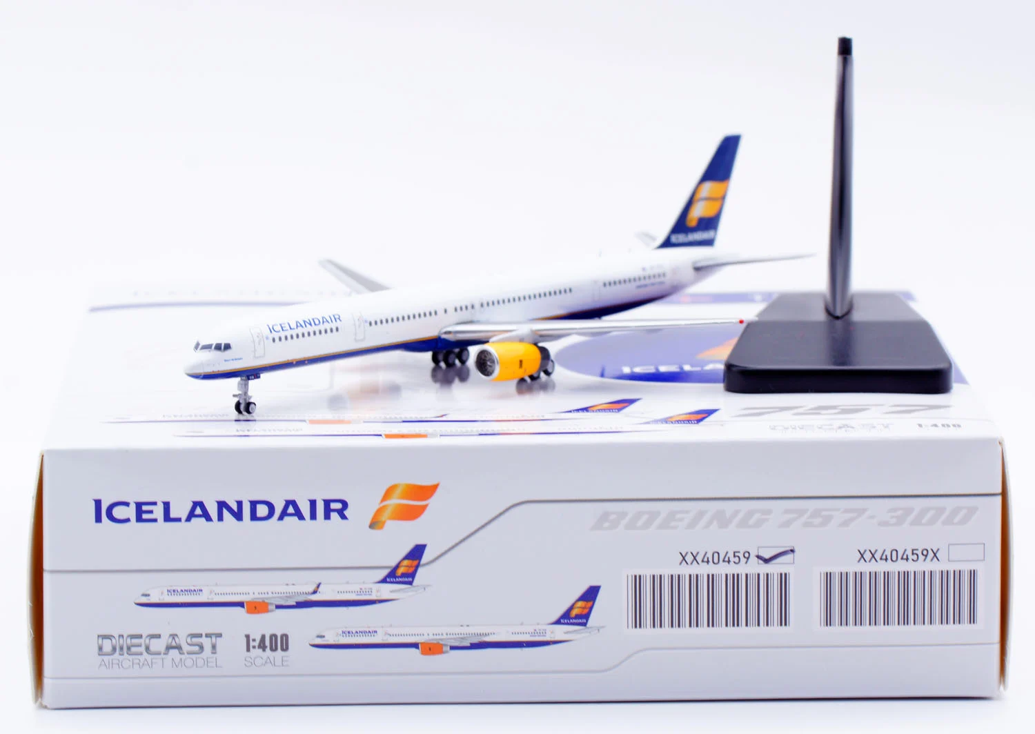 Collectible Diecast Aircraft Model Boeing B757-300 XX40459 JC Wings 1:400 Icelandair Reg: TF-FIX