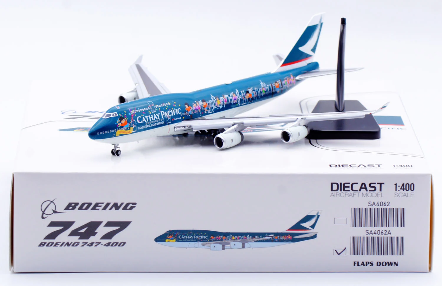 Collectible Diecast Aircraft Model Boeing B747-400 SA4062A [Spirit of HK] JC Wings 1:400 Cathay Pacific Reg: B-HOX Flaps Down