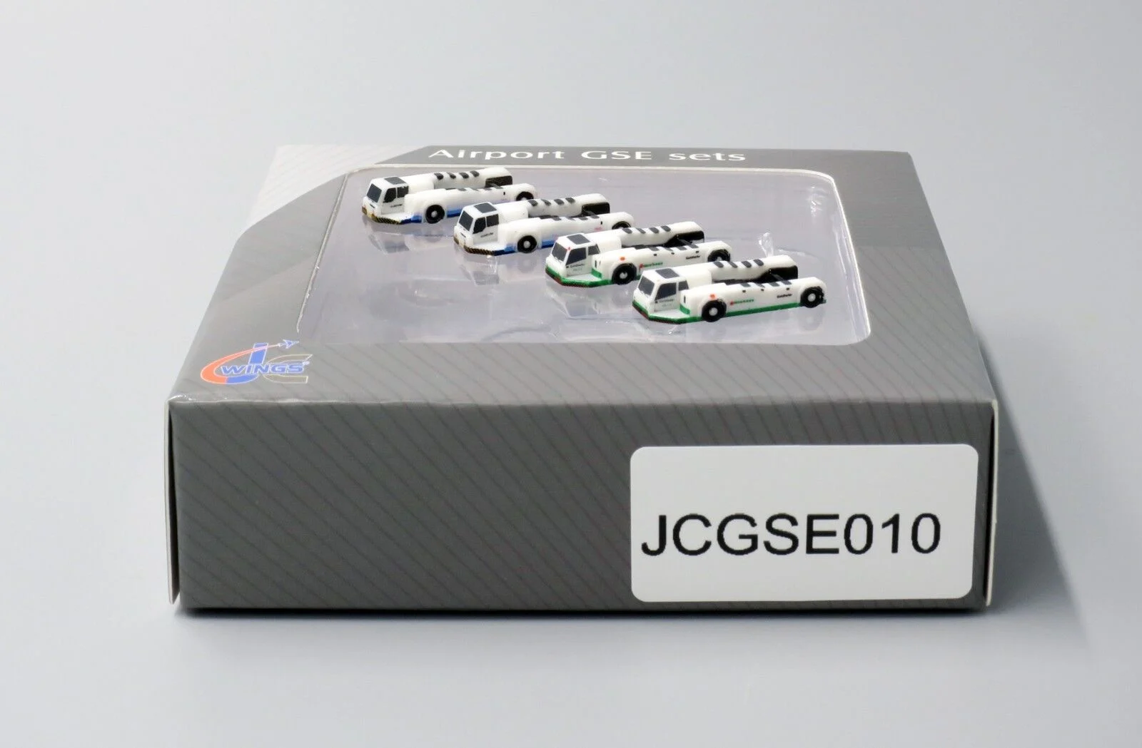 JCGSE010 JC Wings 1:400 Goldhofer Aircraft tug truck Pushback Tractor 4in1 Plastic Models