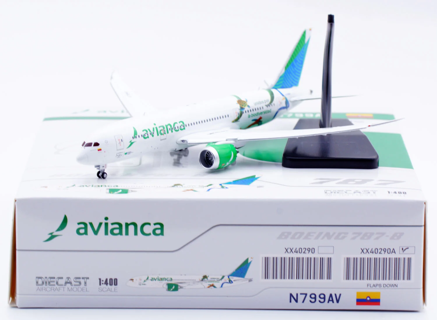 Collectible Diecast Aircraft Model Boeing B787-8 XX40290A [Unidos por la Biodiversidad] JC Wings 1:400 Avianca  Reg: N799AV Flaps Down