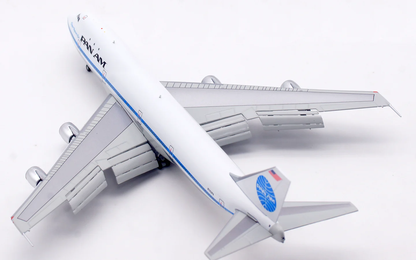 Collectible Diecast Aircraft Model Boeing B747-100 B551411PF	"Clipper Neptune's Car" HX Models 1:400 Pan Am Reg: N742PA Flaps Down