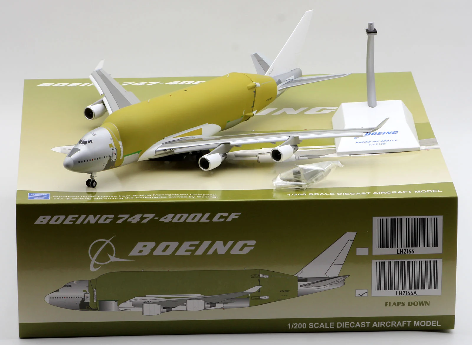 Collectible Diecast Aircraft Model Boeing B747-400LCF LH2166A JC Wings 1:200 'BareMetal' Reg: N7478C Flaps Down