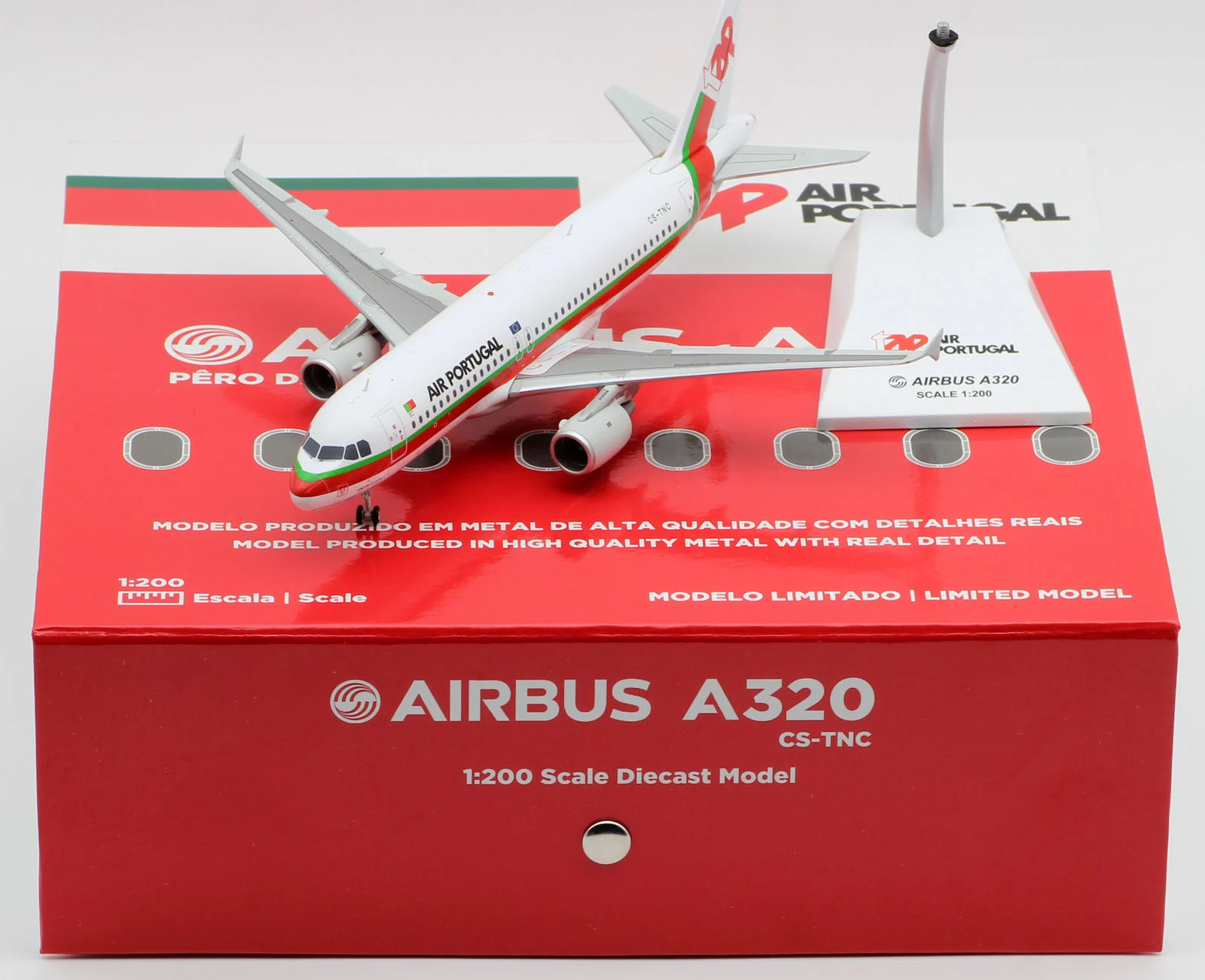 Collectible Diecast Aircraft Model Airbus A320 TAP32077Y JC Wings 1:200 Air Portugal Reg: CS-TNC