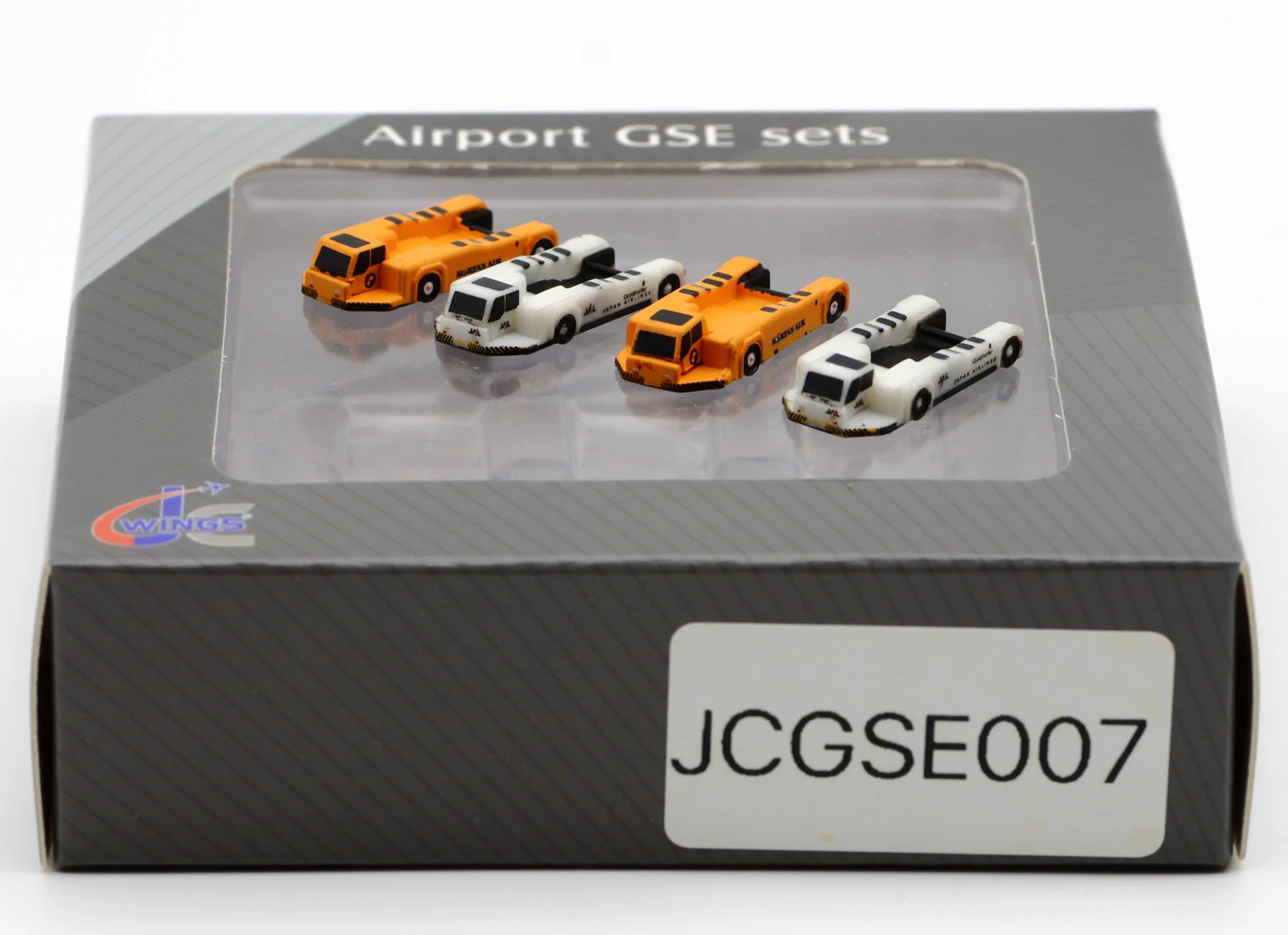 JCGSE007 JC Wings 1:400 Goldhofer Aircraft tug truck Pushback Tractor 4in1 Plastic Models