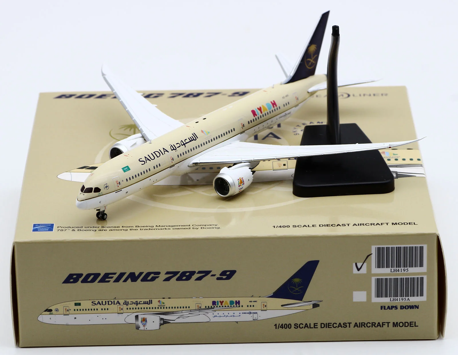 Collectible Diecast Aircraft Model Boeing B787-9 LH4195 JC Wings 1:400 Saudi Arabian Airlines Reg: HZ-ARC
