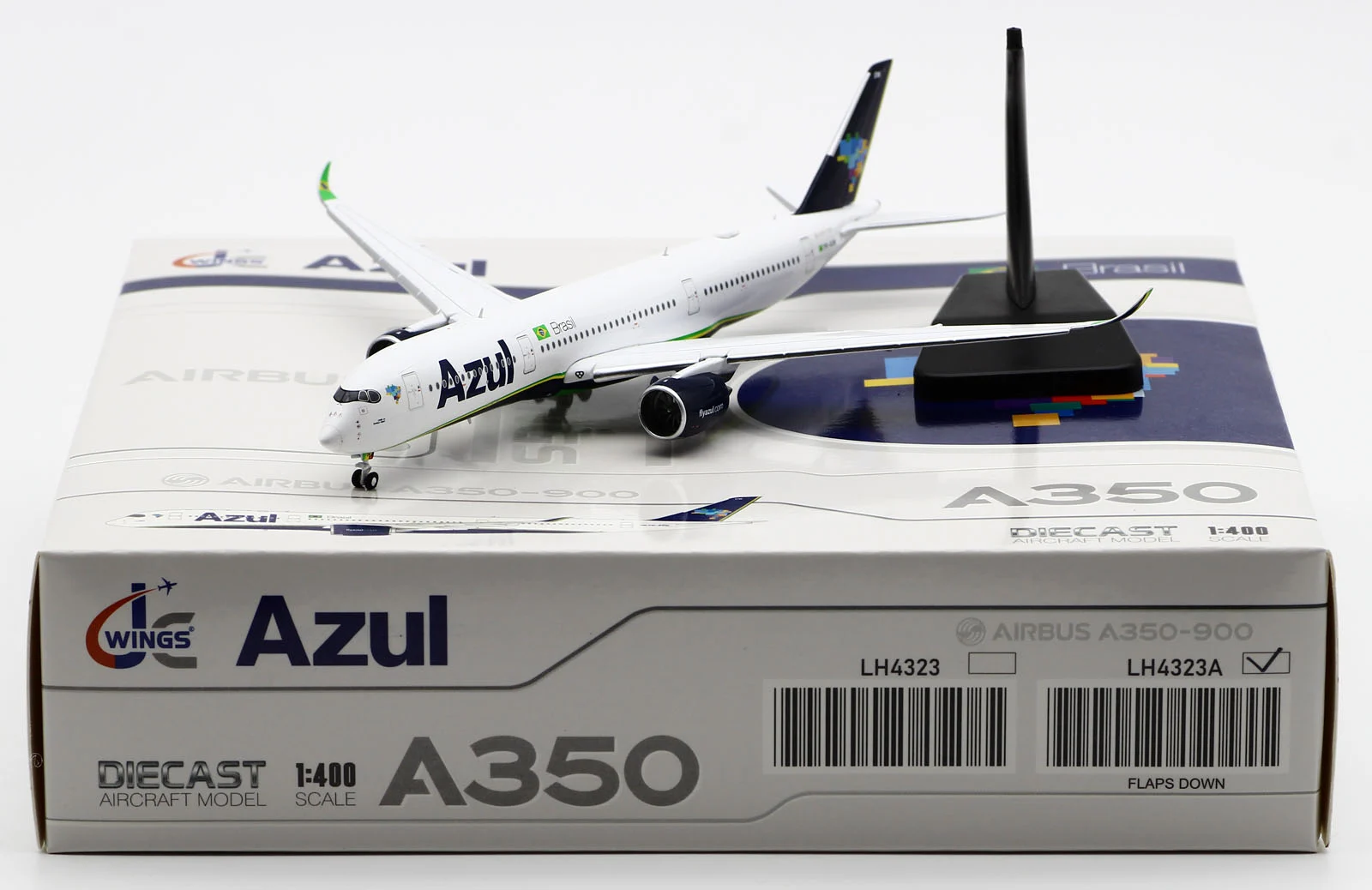 Collectible Diecast Aircraft Model Airbus A350-900XWB LH4323A JC Wings 1:400 Azul Airlines Reg: PR-AOY Flaps Down